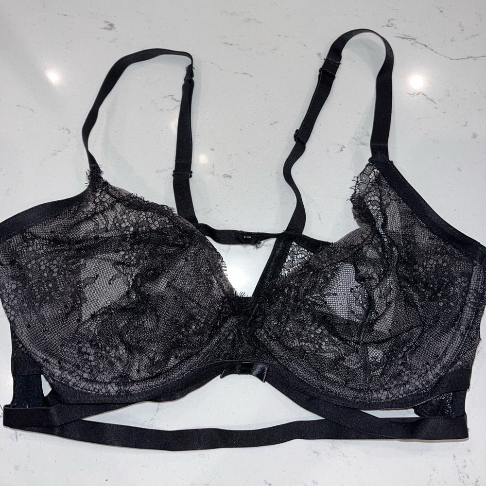 Victoria’s Secret 34D lingerie bra for sale